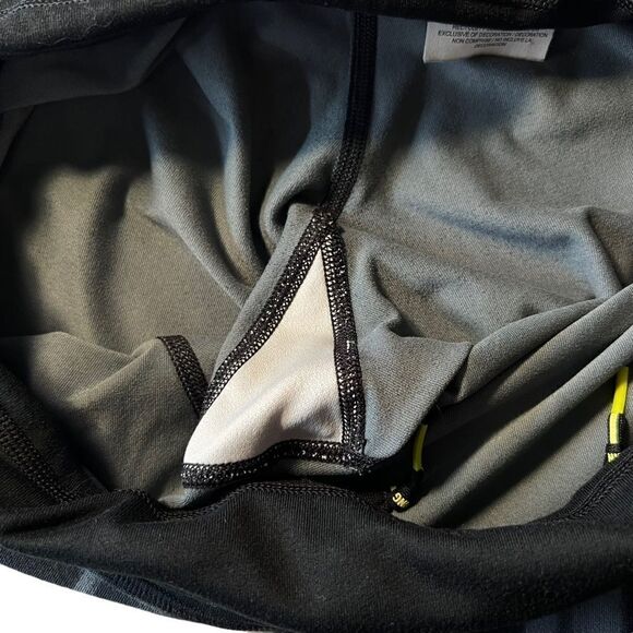 Nike small Dri Fit Running Capri Pant - Picture 6 of 13